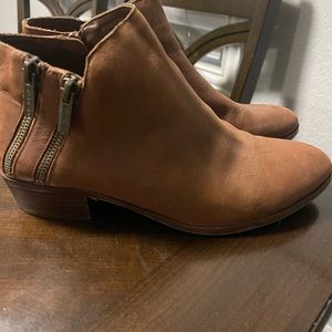 Gianni Bini booties size 8